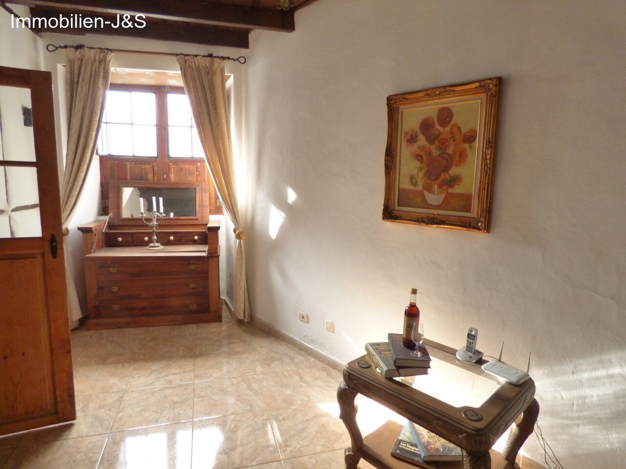 Außergewöhnliches, kanarisches Stadthaus im Norden von Teneriffa mit Nebengebäuden