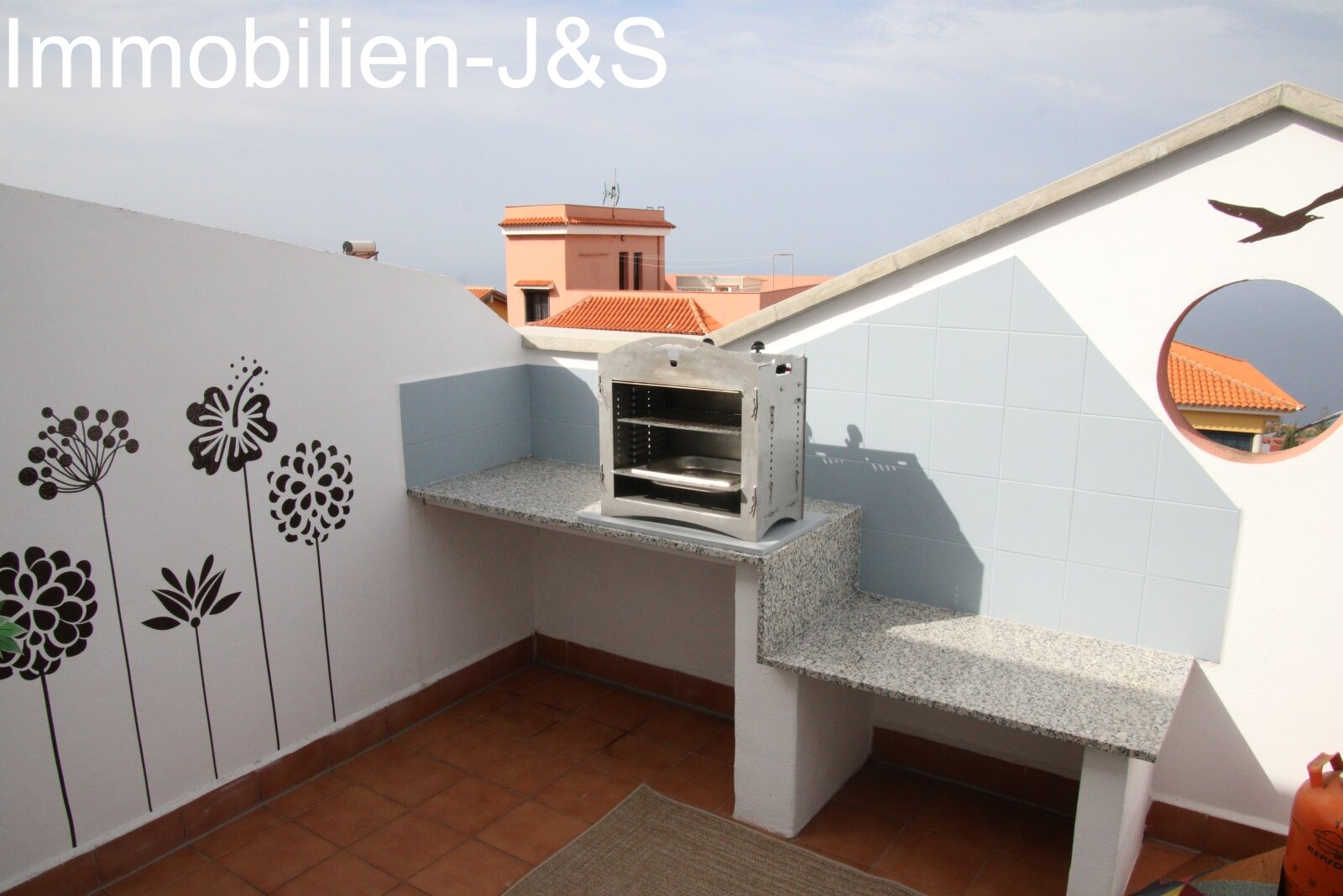 Zauberhaftes Reihenhaus in La Matanza mit Garage und 2 Dachterrassen