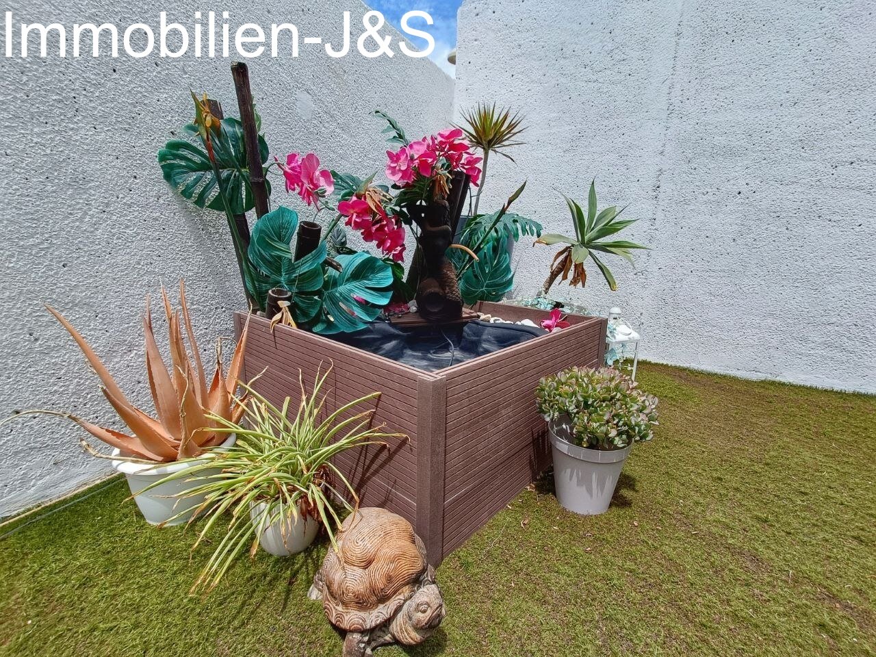 Modernes Eckapartment in Palm Mar mit großem Terrassenbereich und Gemeinschaftspool