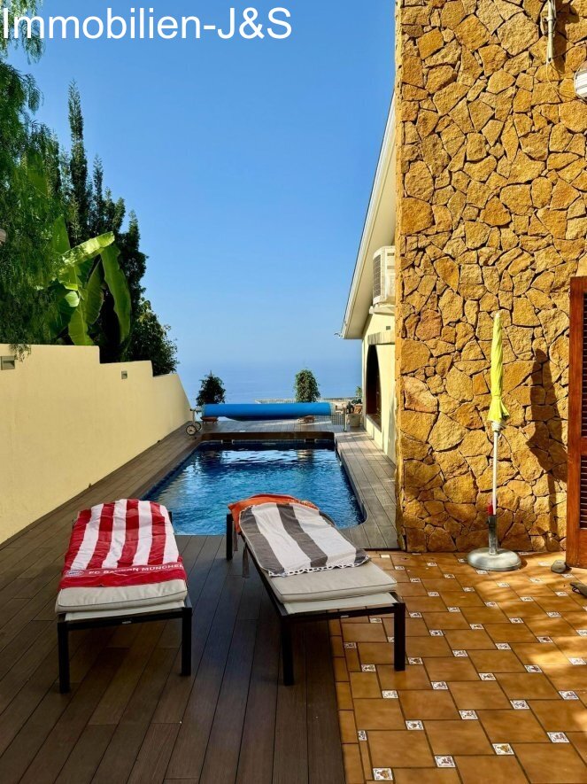 Wunderschöne Villa mit Atlantikblick und Pool in El Sauzal