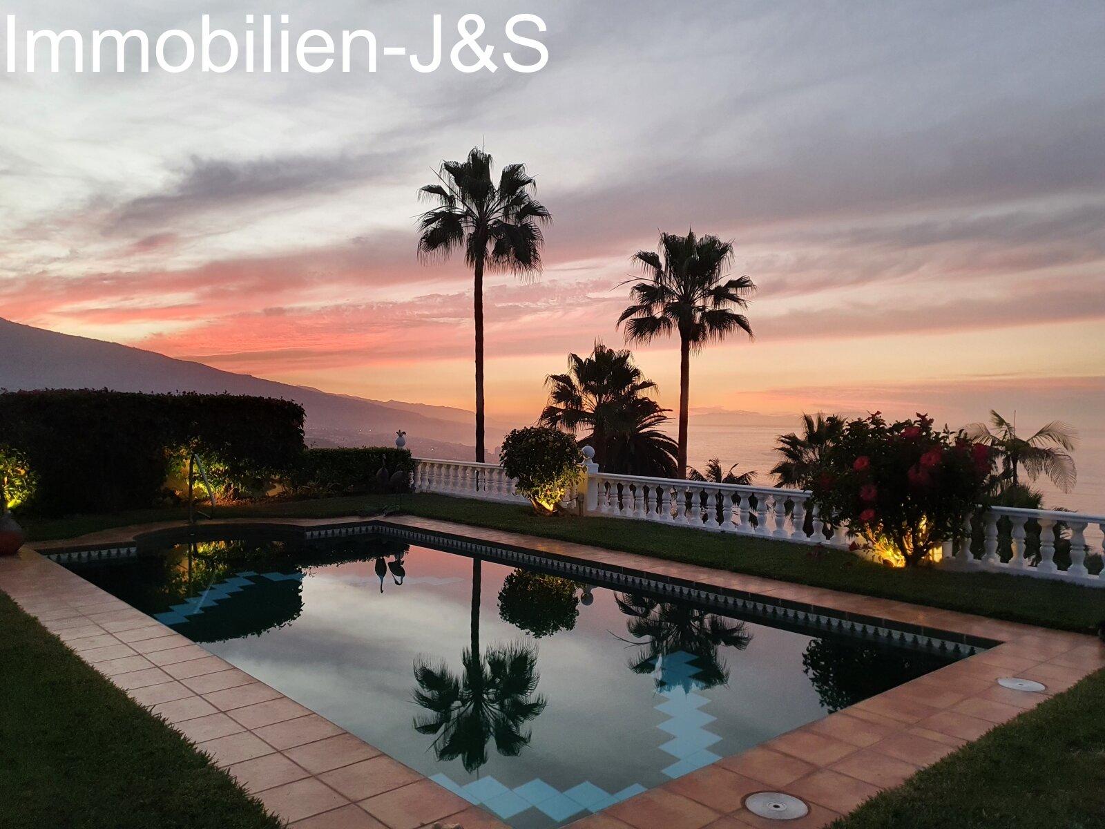 Wunderschöne freistehende Villa mit Pool und atemberaubenden Atlantikblick