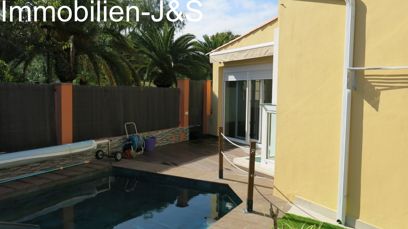 Phantastisches Eck-Reihenhaus mit Pool in Puerto de la Cruz/ La Paz