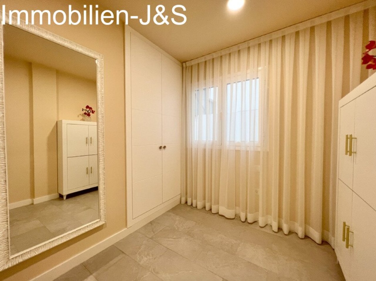 Ankleide Ankleide
