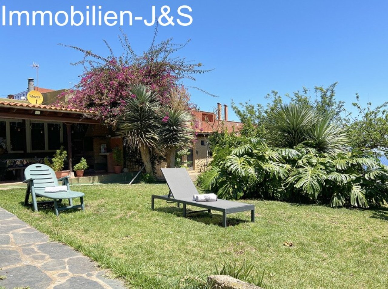 Sicht auf Haus und Garten Sicht auf Haus und Garten