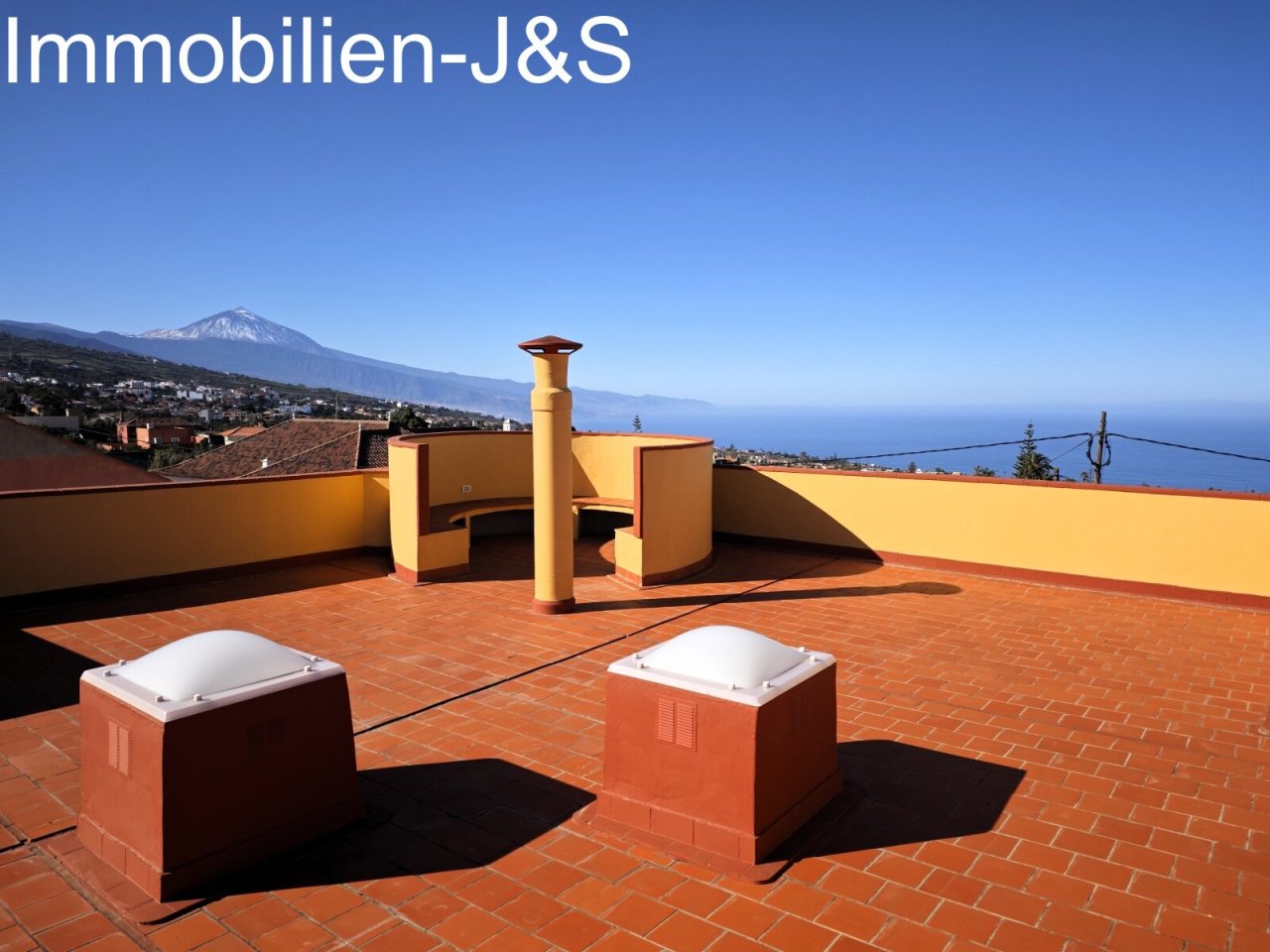 Dachterrasse sehr groß Dachterrasse sehr groß
