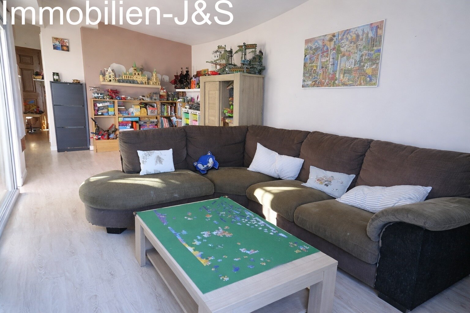Helles Wohnzimmer
