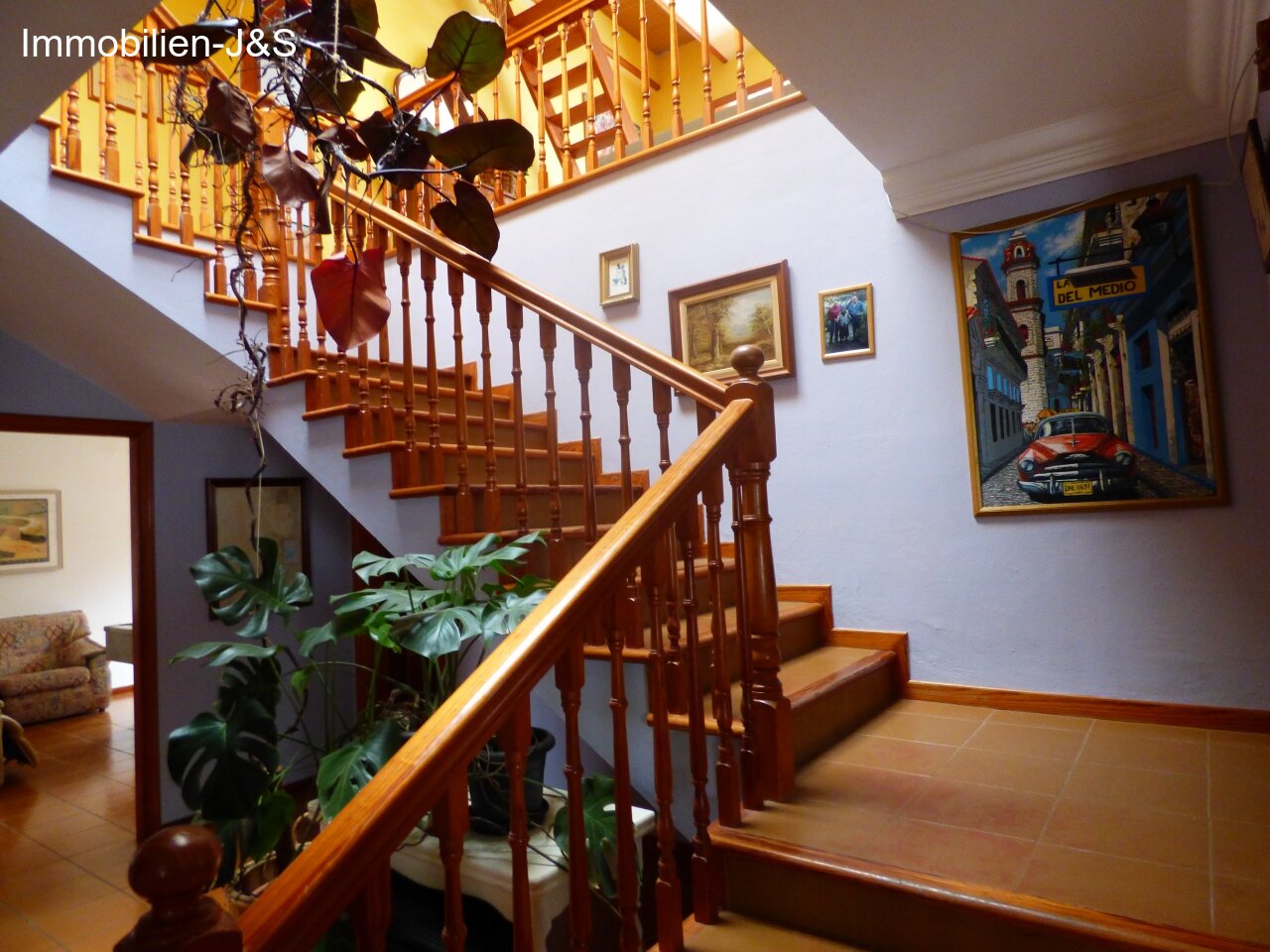 Magnificent house with big garden and pool, quiet area, with absolute privacy