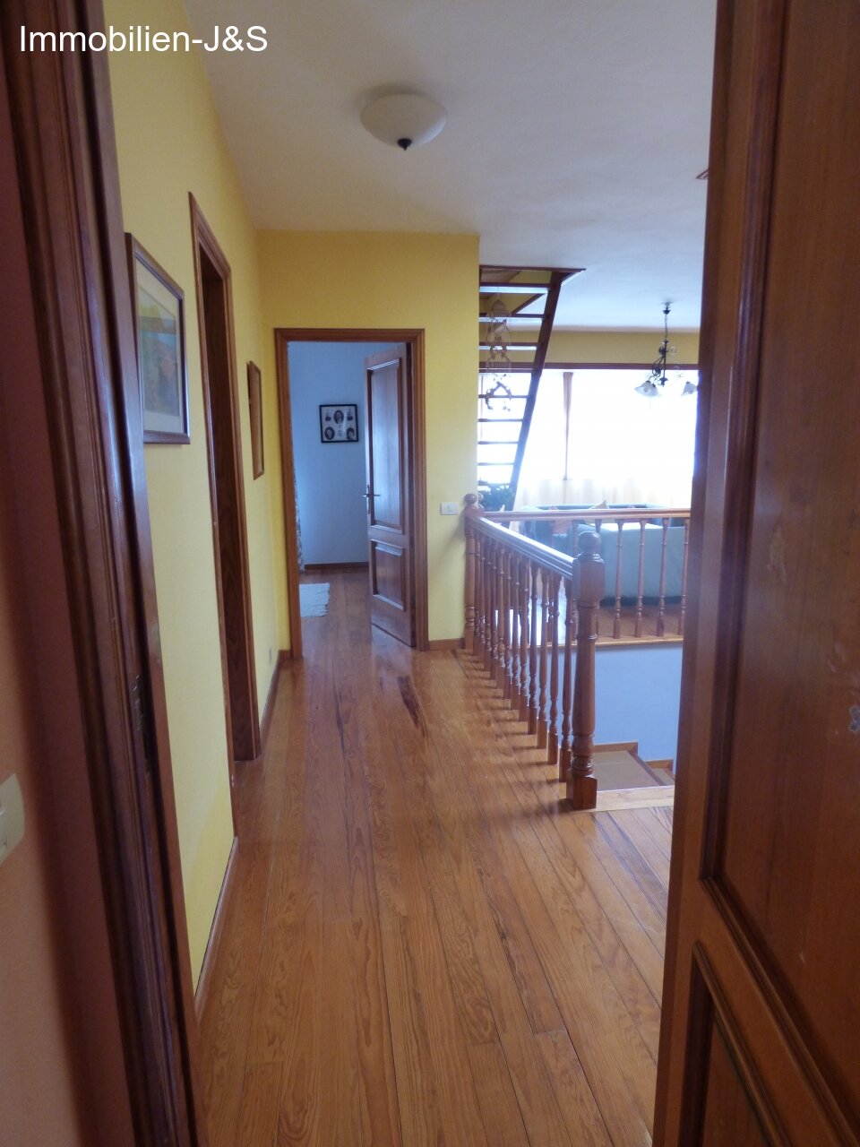 Magnificent house with big garden and pool, quiet area, with absolute privacy