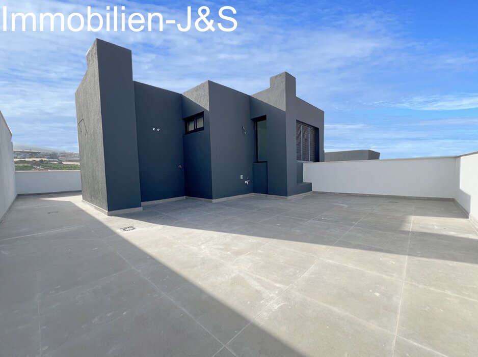 2 Bedroom Penthouse in Playa San Juan