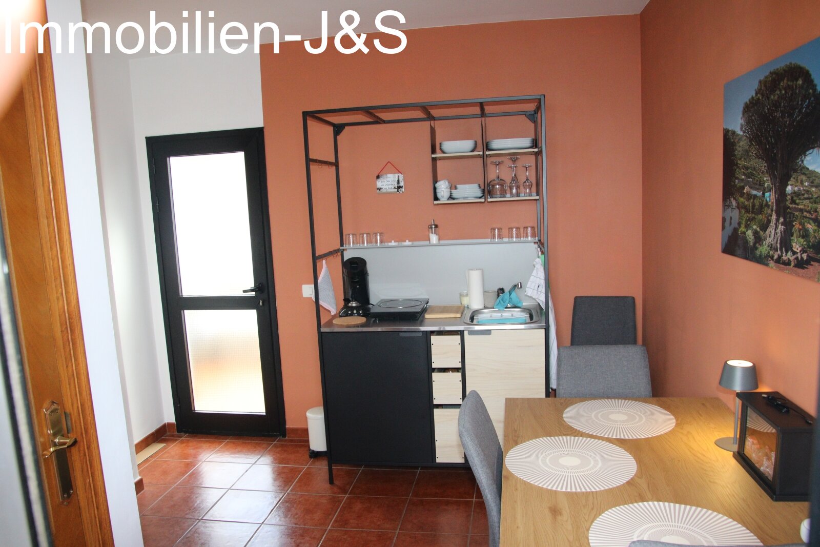 Enchanting terraced house in La Matanza with garage and 2 roof terraces