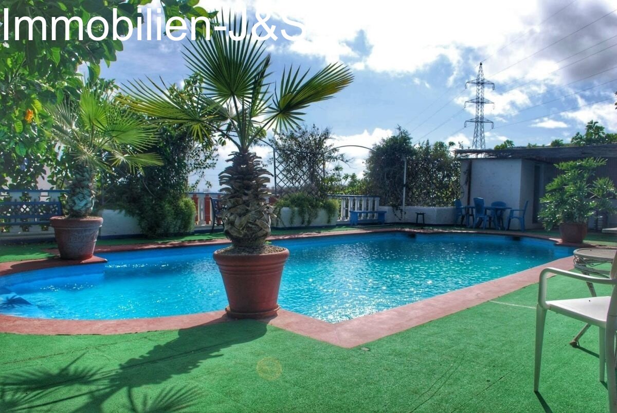 Beautiful villa with spacious garden in San Miguel de Abona