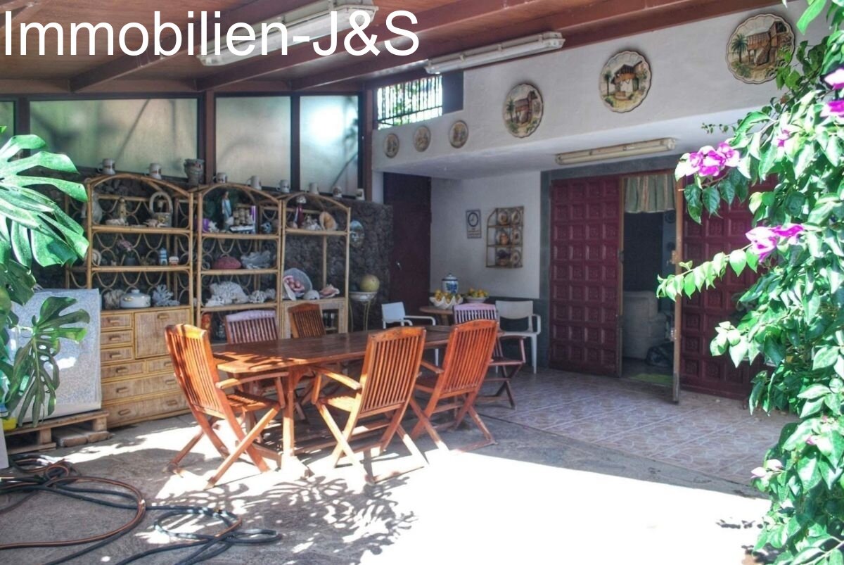 Beautiful villa with spacious garden in San Miguel de Abona