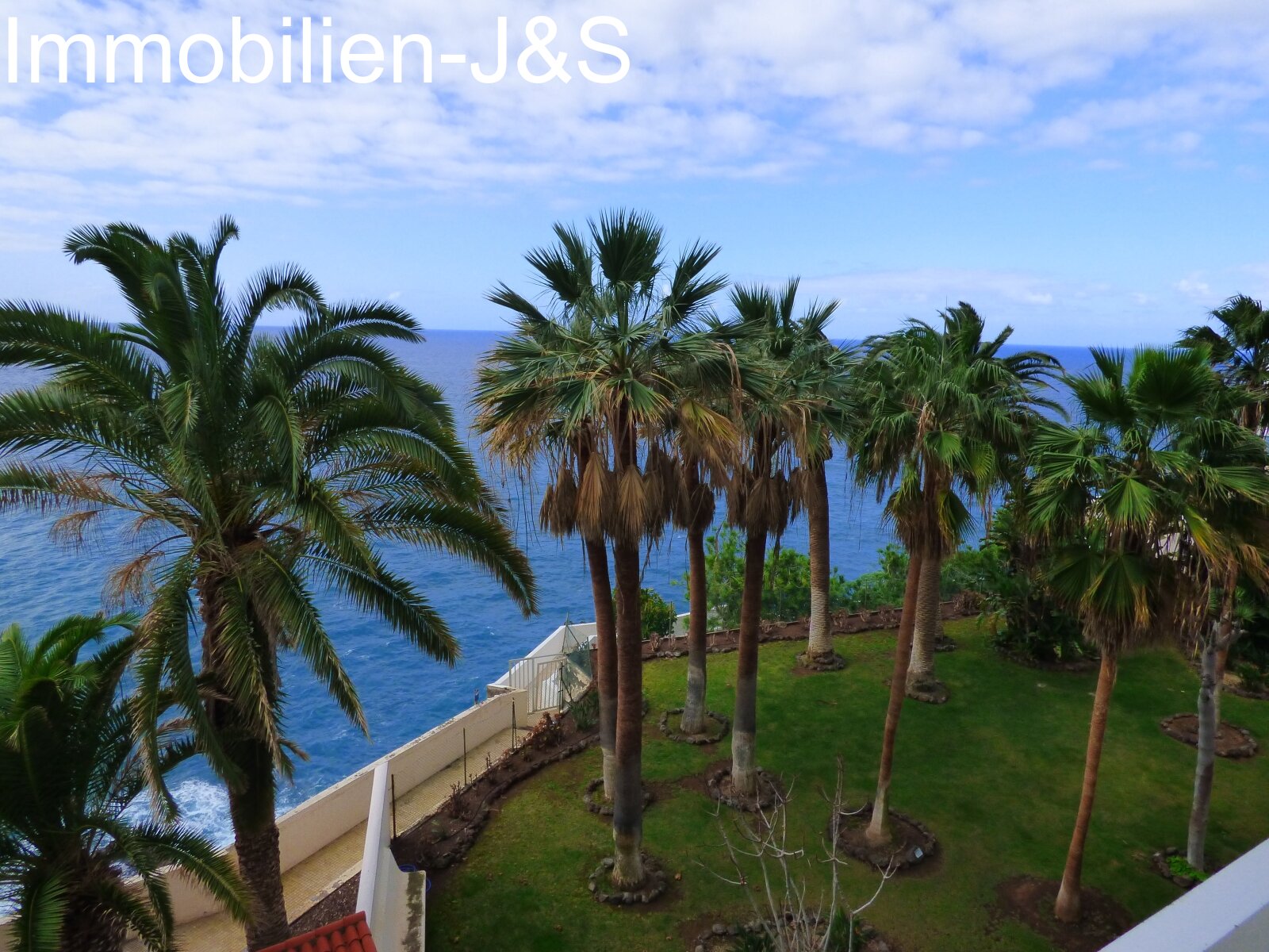 Beautiful, modern apartment with spectacular Atlantic views for long term rental