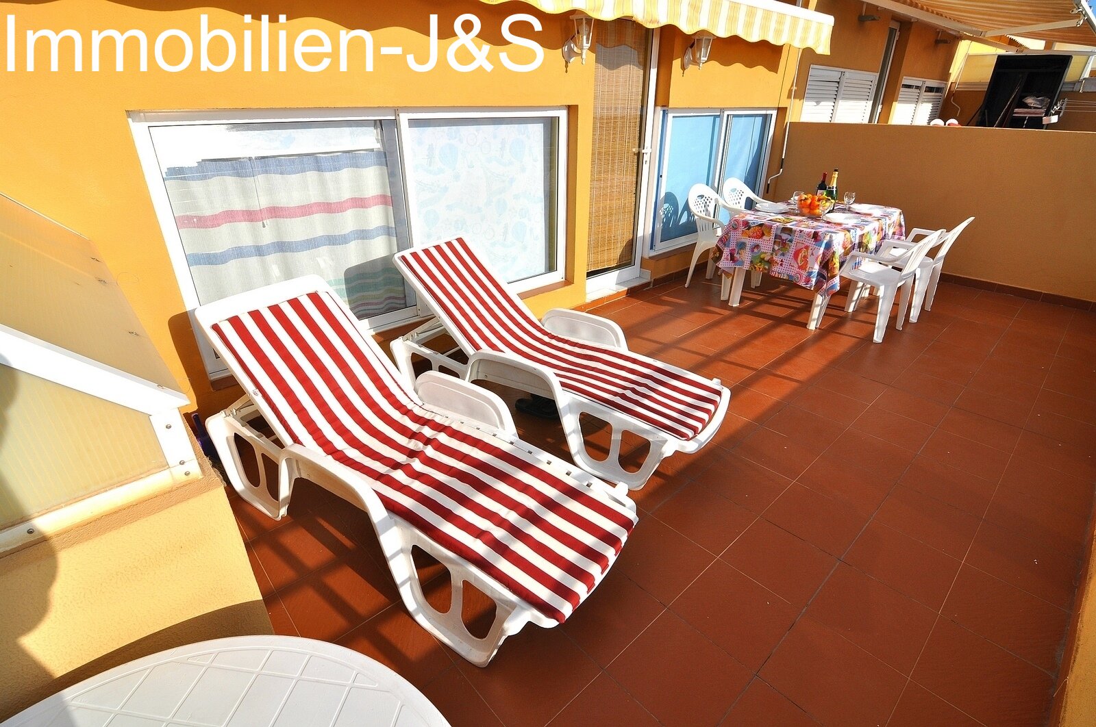 Beautiful apartment with large terrace in Edficio Eva in Los Gigantes