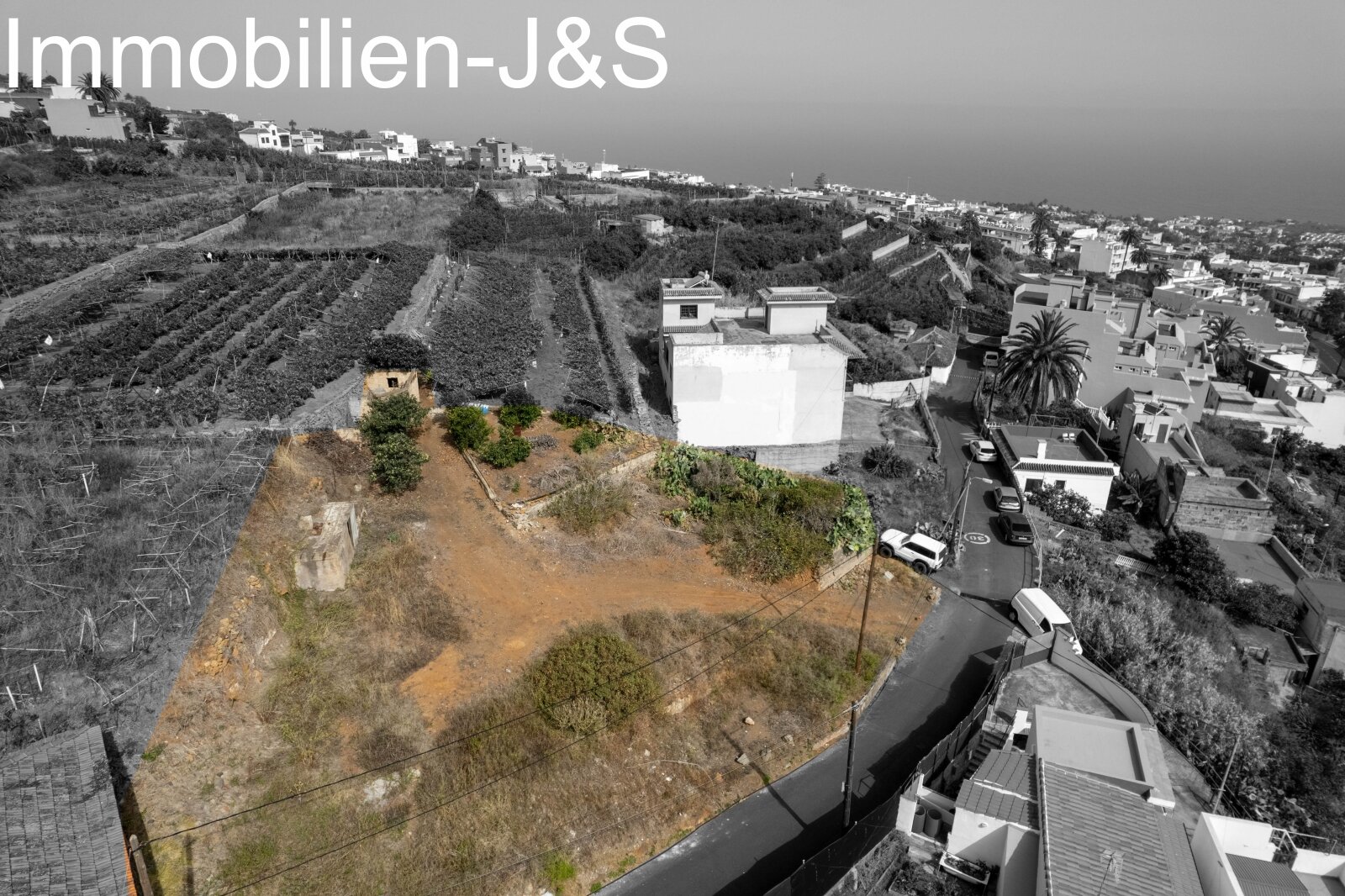 Plot with additional agricultural land in Santa Ursula