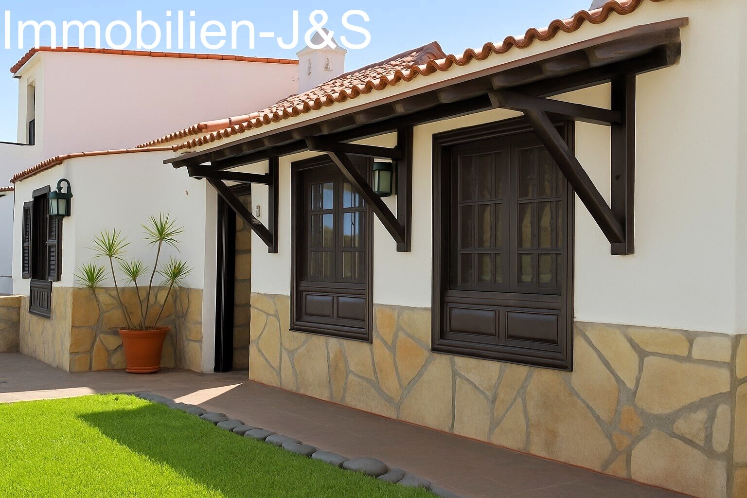 Beautiful, cozy detached house in the Fairway Village urbanization, Golf del Sur