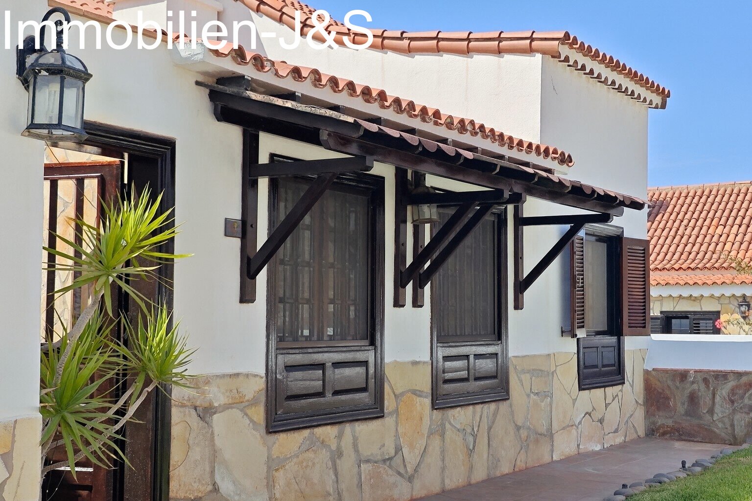 Beautiful, cozy detached house in the Fairway Village urbanization, Golf del Sur
