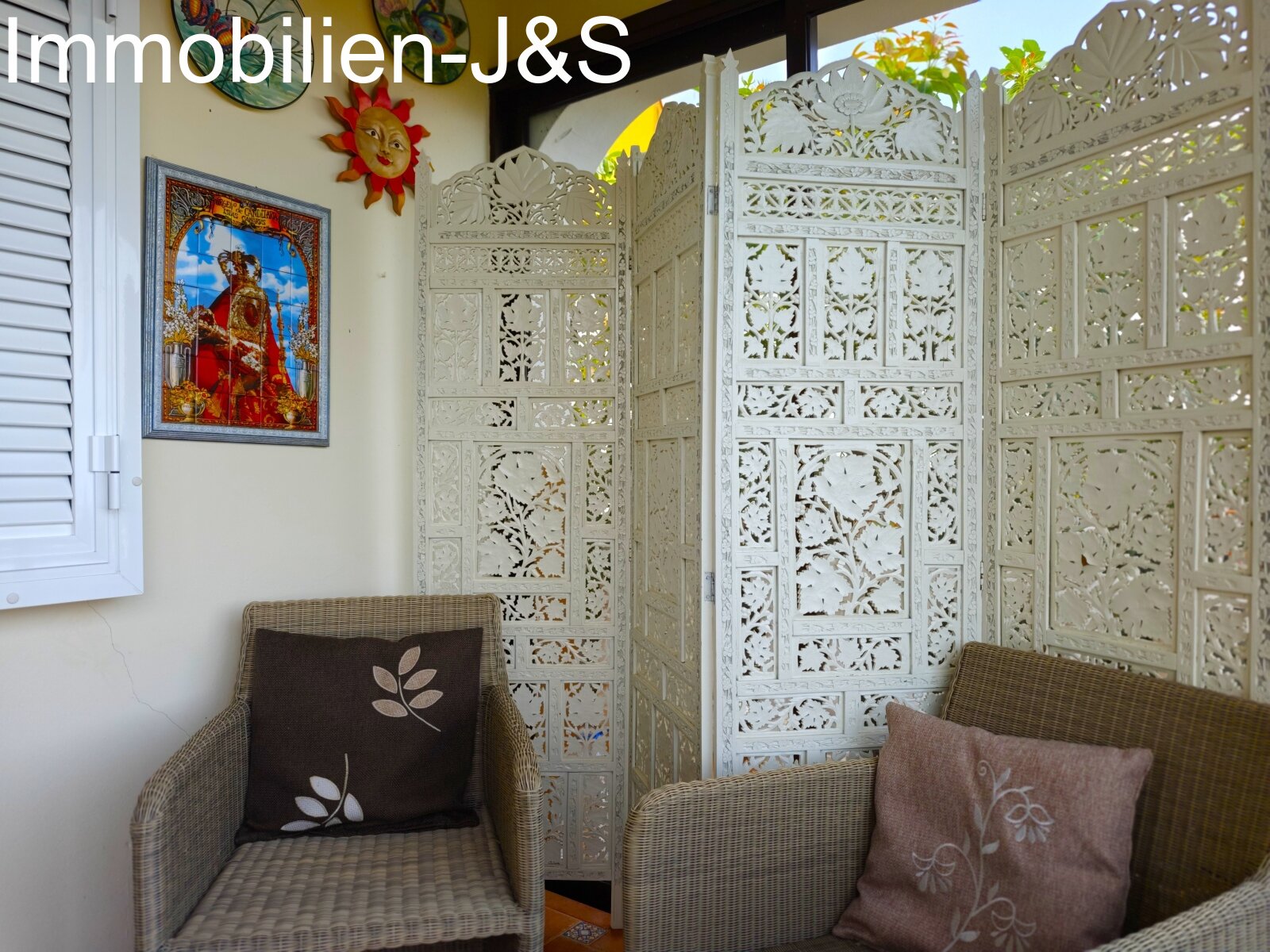Fantastic detached house with large garden and sea views in El Sauzal