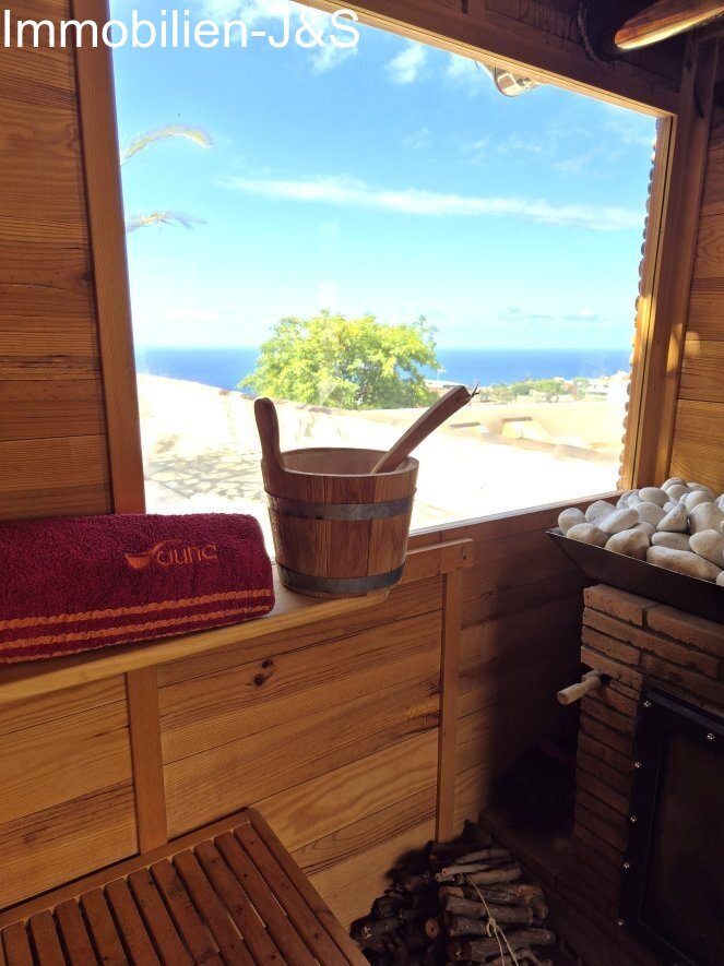 Spectacular finca with guest house, Atlantic Ocean and Mount Teide views!