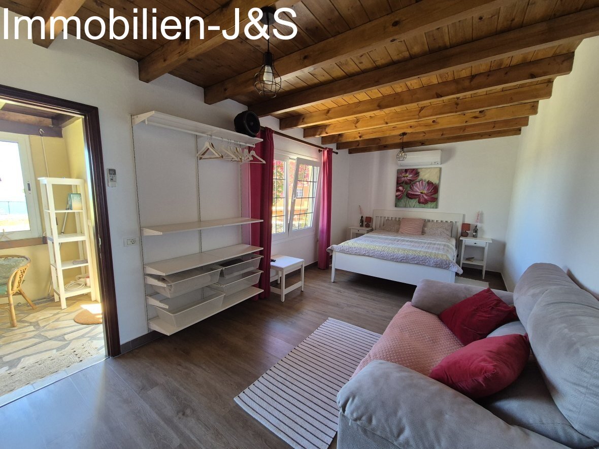 Spectacular finca with guest house, Atlantic Ocean and Mount Teide views!