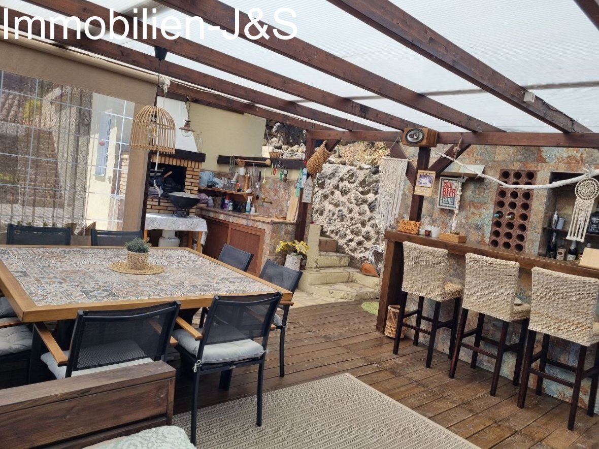 Spectacular finca with guest house, Atlantic Ocean and Mount Teide views!