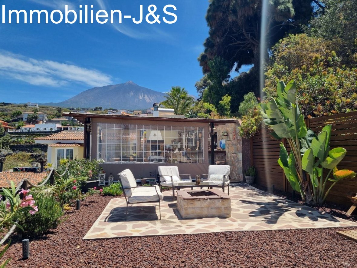 Spectacular finca with guest house, Atlantic Ocean and Mount Teide views!