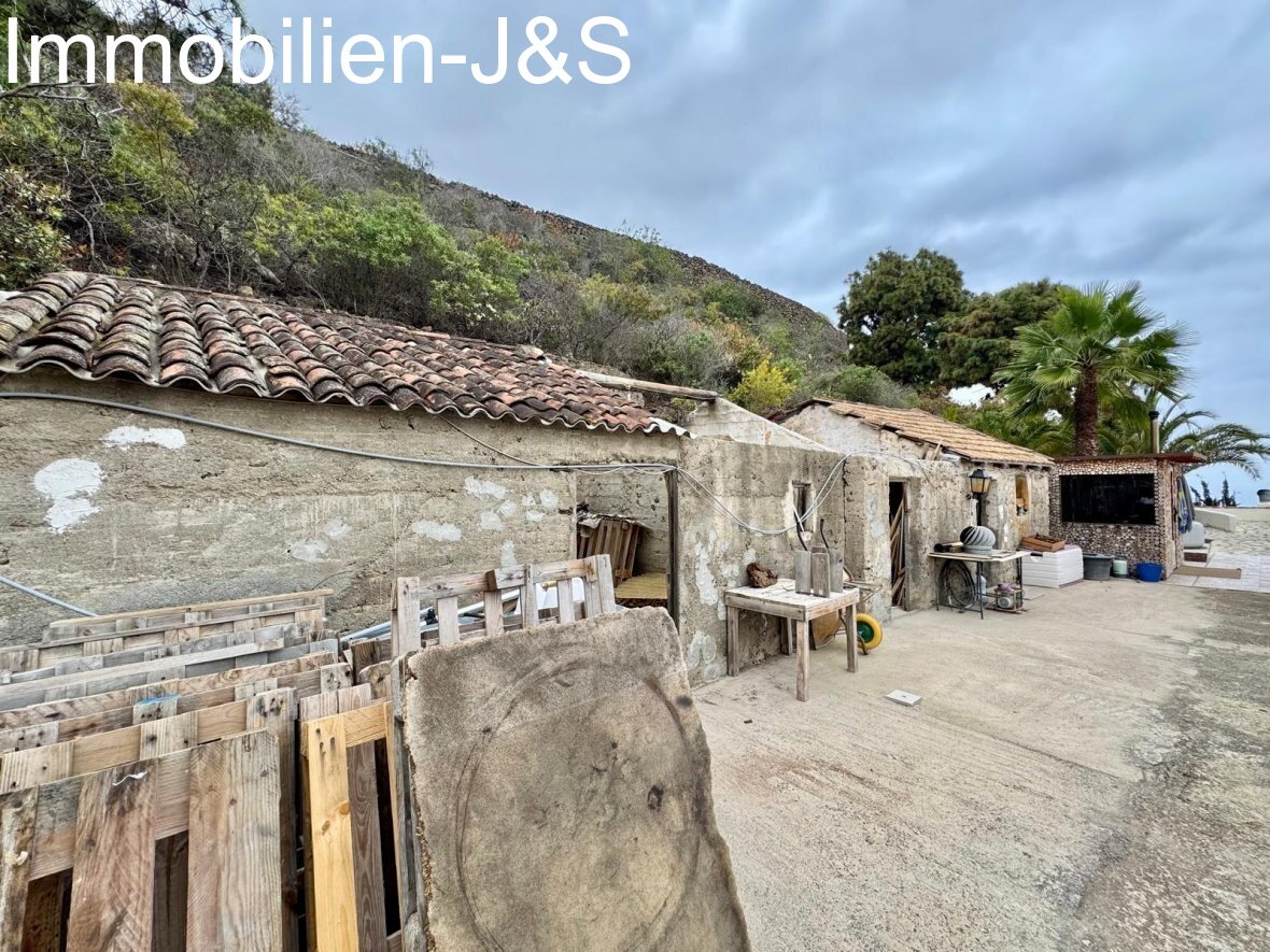 Spectacular finca with guest house, Atlantic Ocean and Mount Teide views!