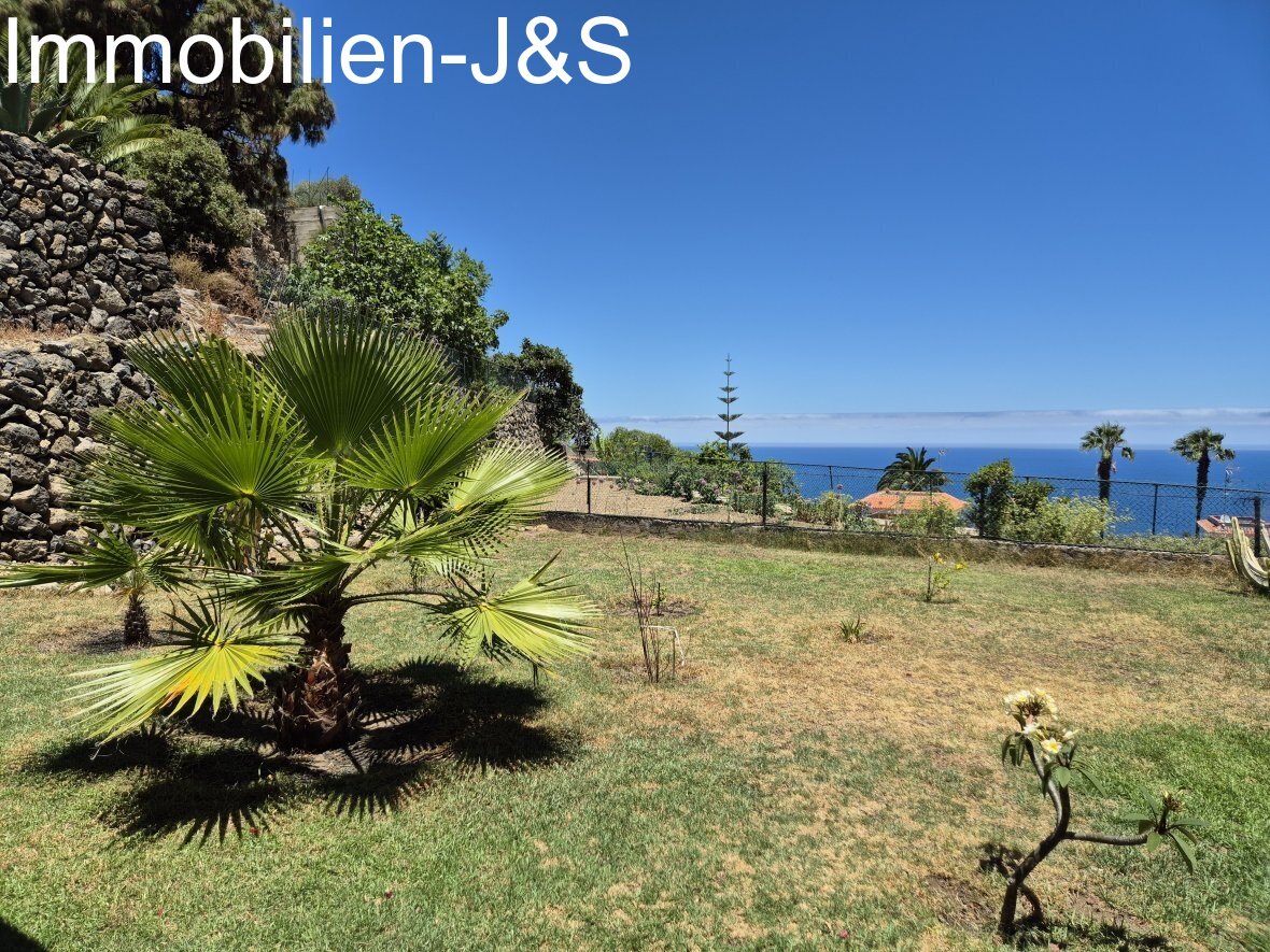 Spectacular finca with guest house, Atlantic Ocean and Mount Teide views!