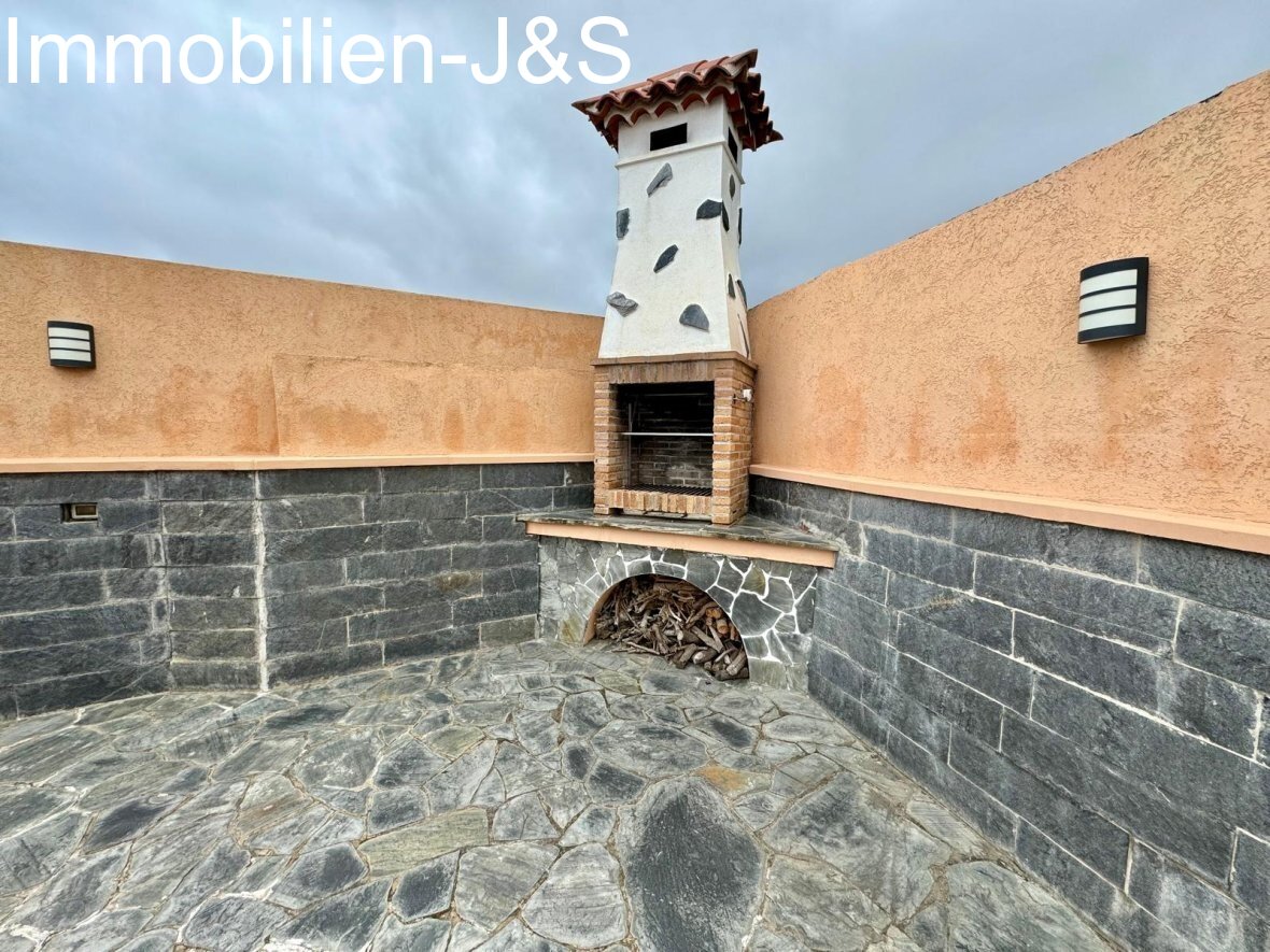 Charming house with large garden, sea and Teide views in Icod de los Vinos