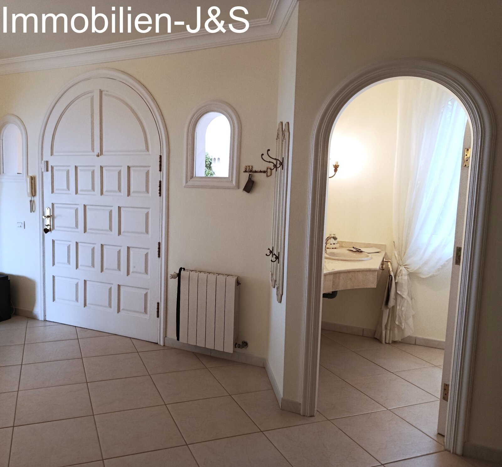 Beautiful detached villa with pool and breathtaking Atlantic views