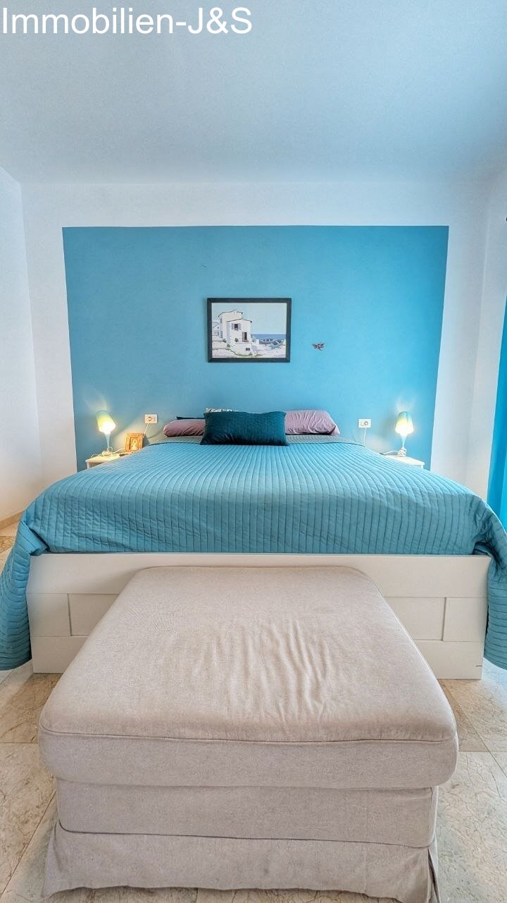 Stylish corner penthouse in the El Faro residential complex, Llano del Camello