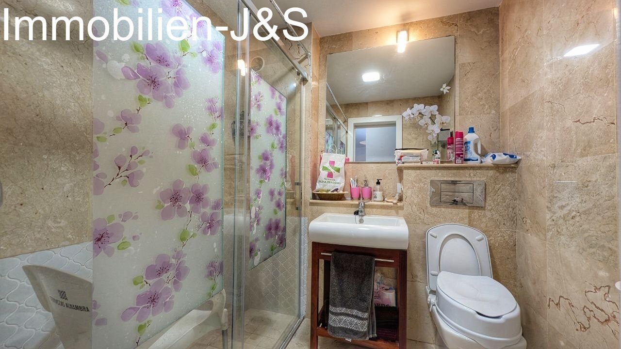 Stylish corner penthouse in the El Faro residential complex, Llano del Camello