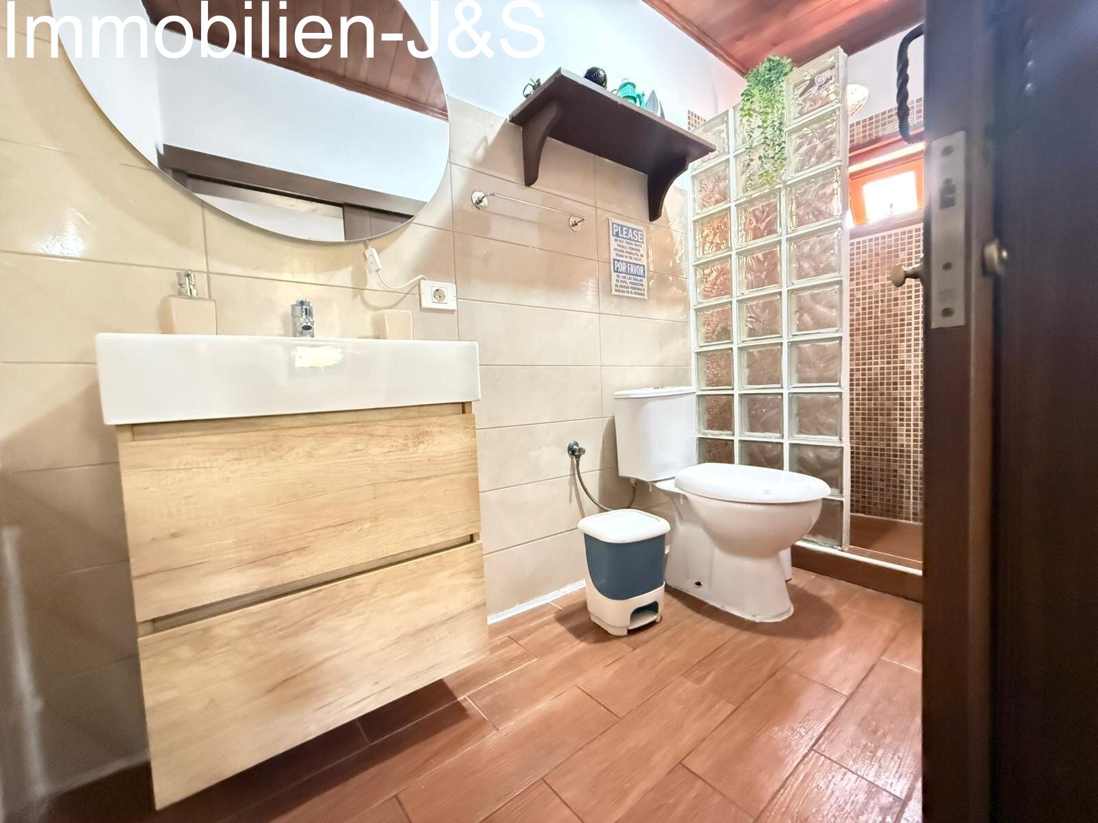 Profitable Retreat in the Teno Mountains