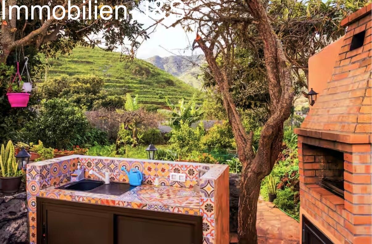 Profitable Retreat in the Teno Mountains