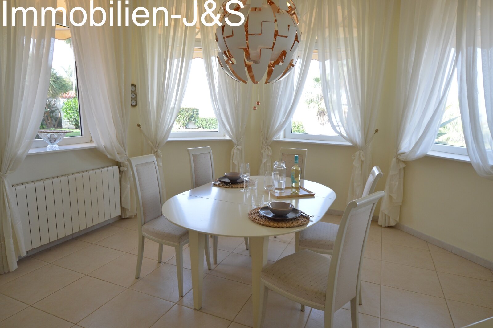 Beautiful detached villa with pool and breathtaking Atlantic views