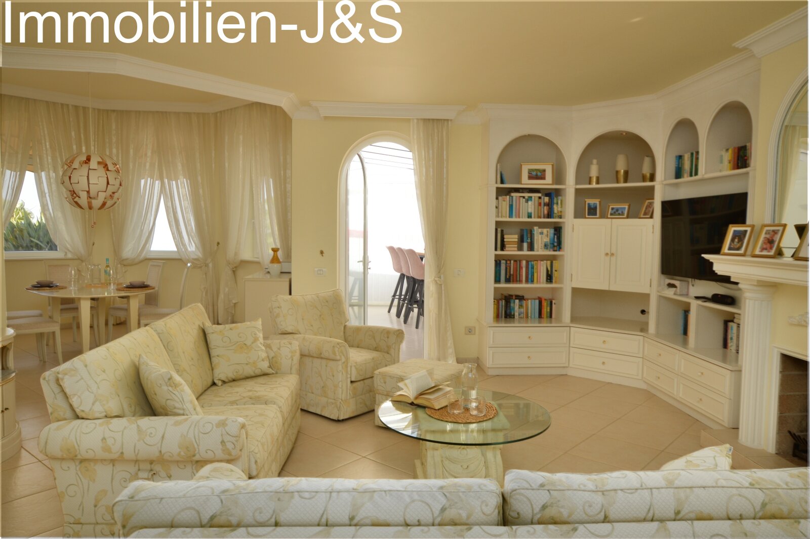 Beautiful detached villa with pool and breathtaking Atlantic views