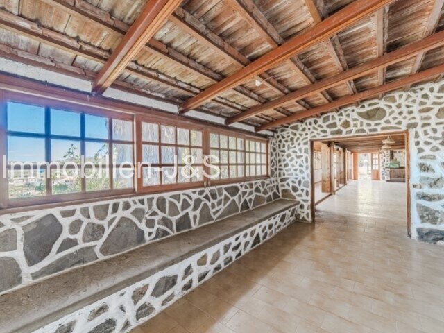 Stately Estate in Icod de los Vinos: Where History Meets the Horizon