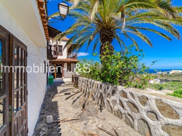 Stately Estate in Icod de los Vinos: Where History Meets the Horizon