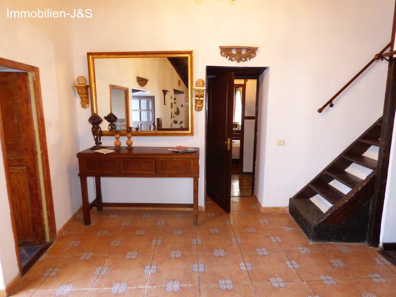 Entrance hall Entrance hall