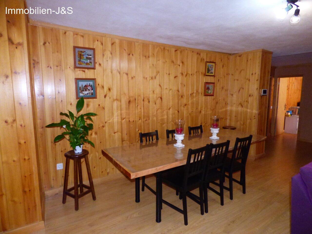 Dining area lower floor