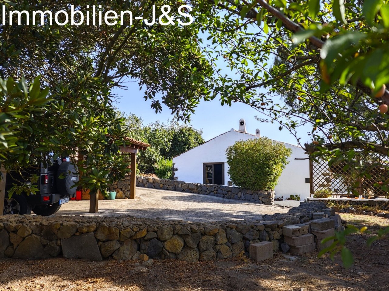 Outdoor area Outdoor area