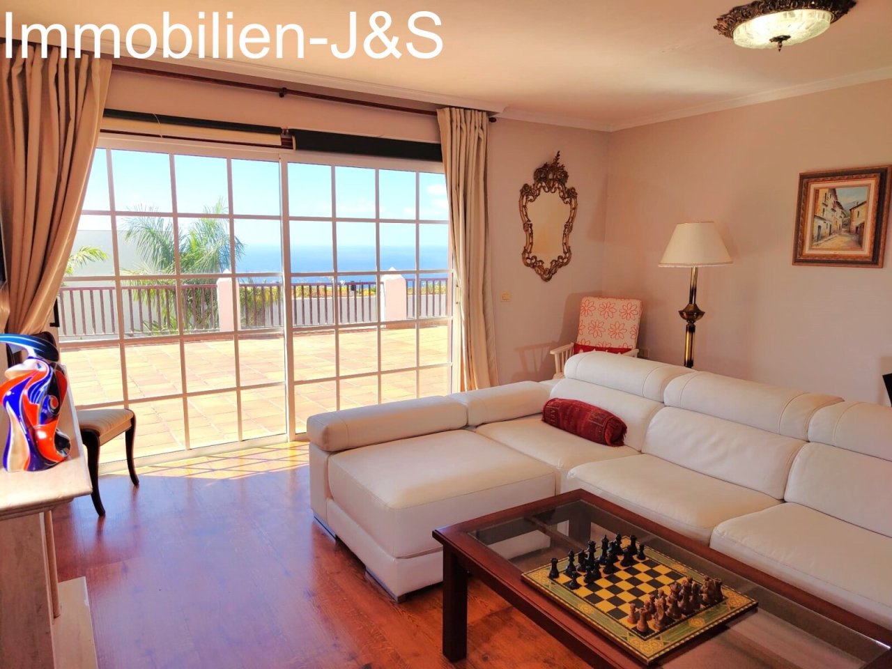 Living room with sea view Living room with sea view