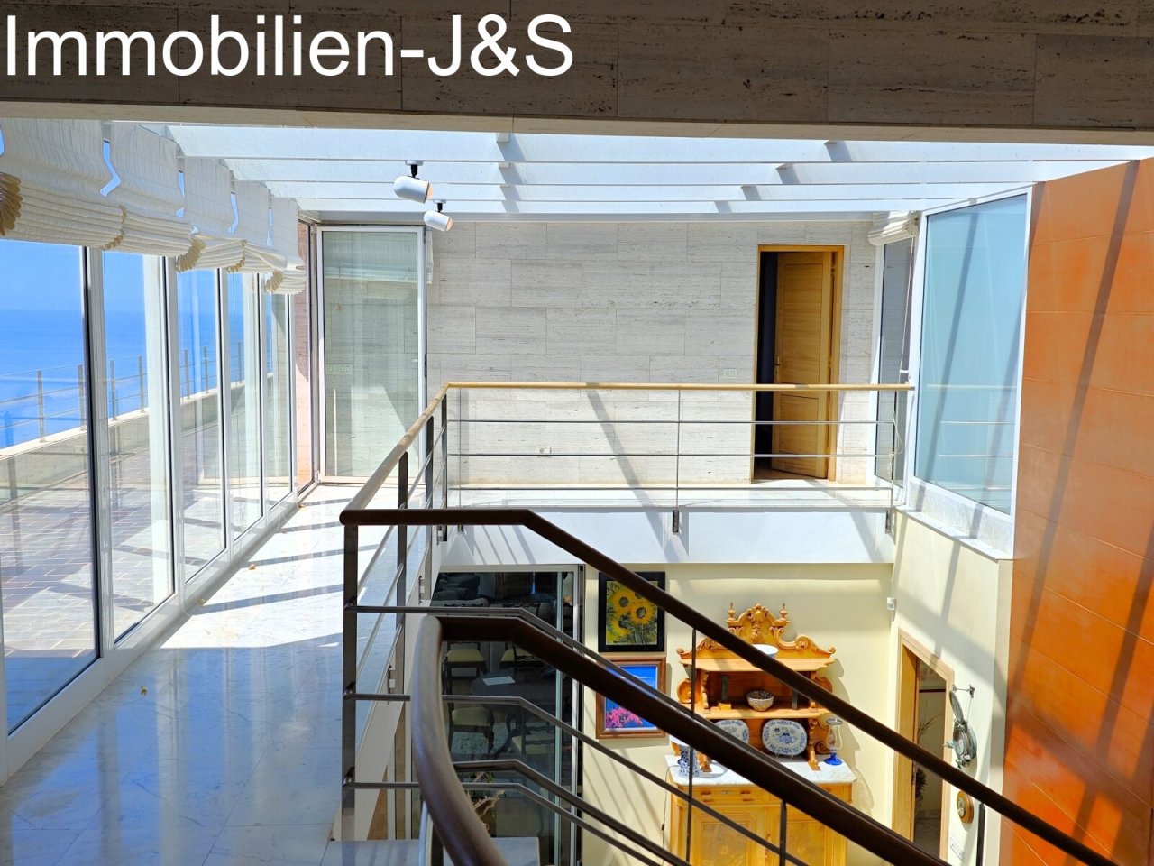 Gallery Gallery