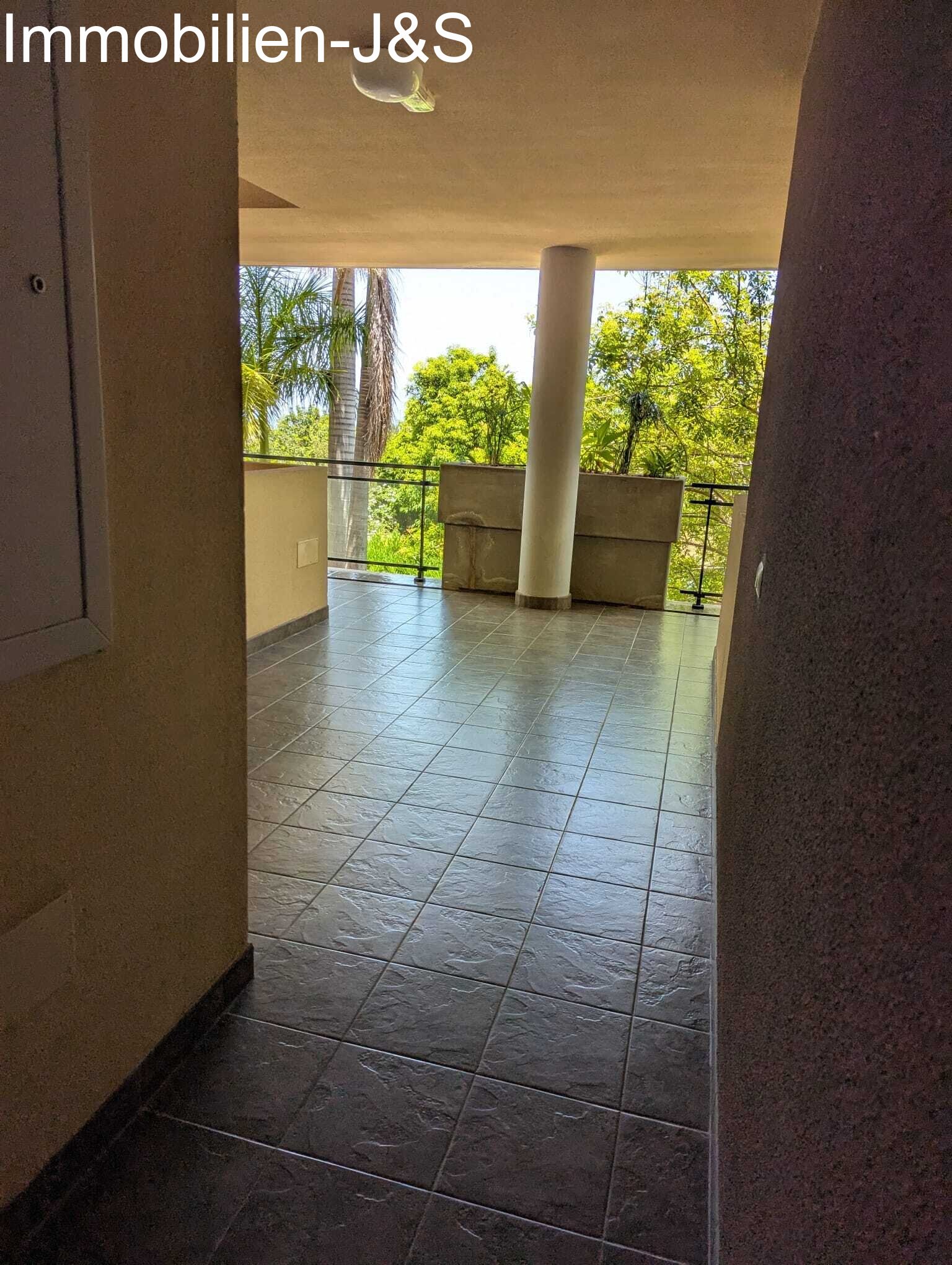 Corridor Corridor