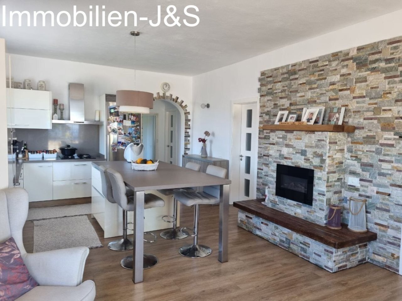 Dining area Dining area