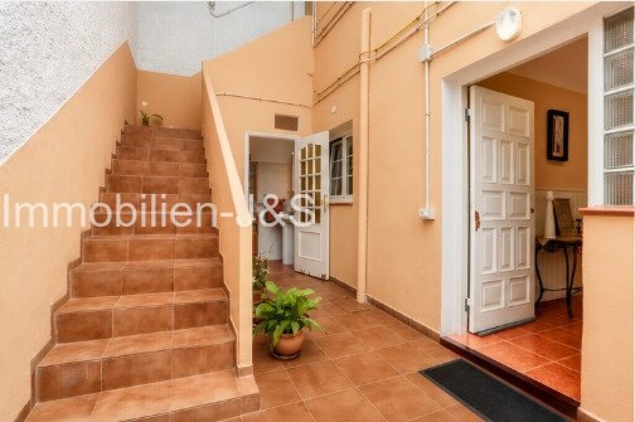 Access to the Rooftop Terrace