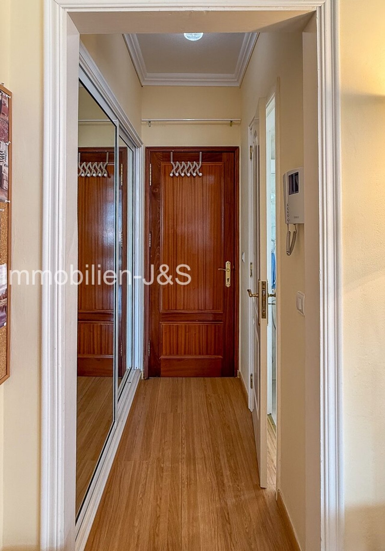Corridor Corridor