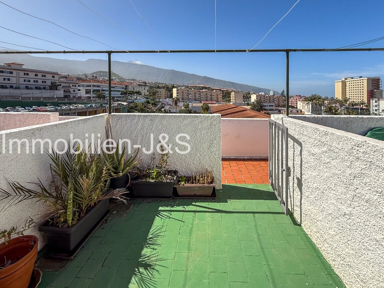 Roof terrace Roof terrace