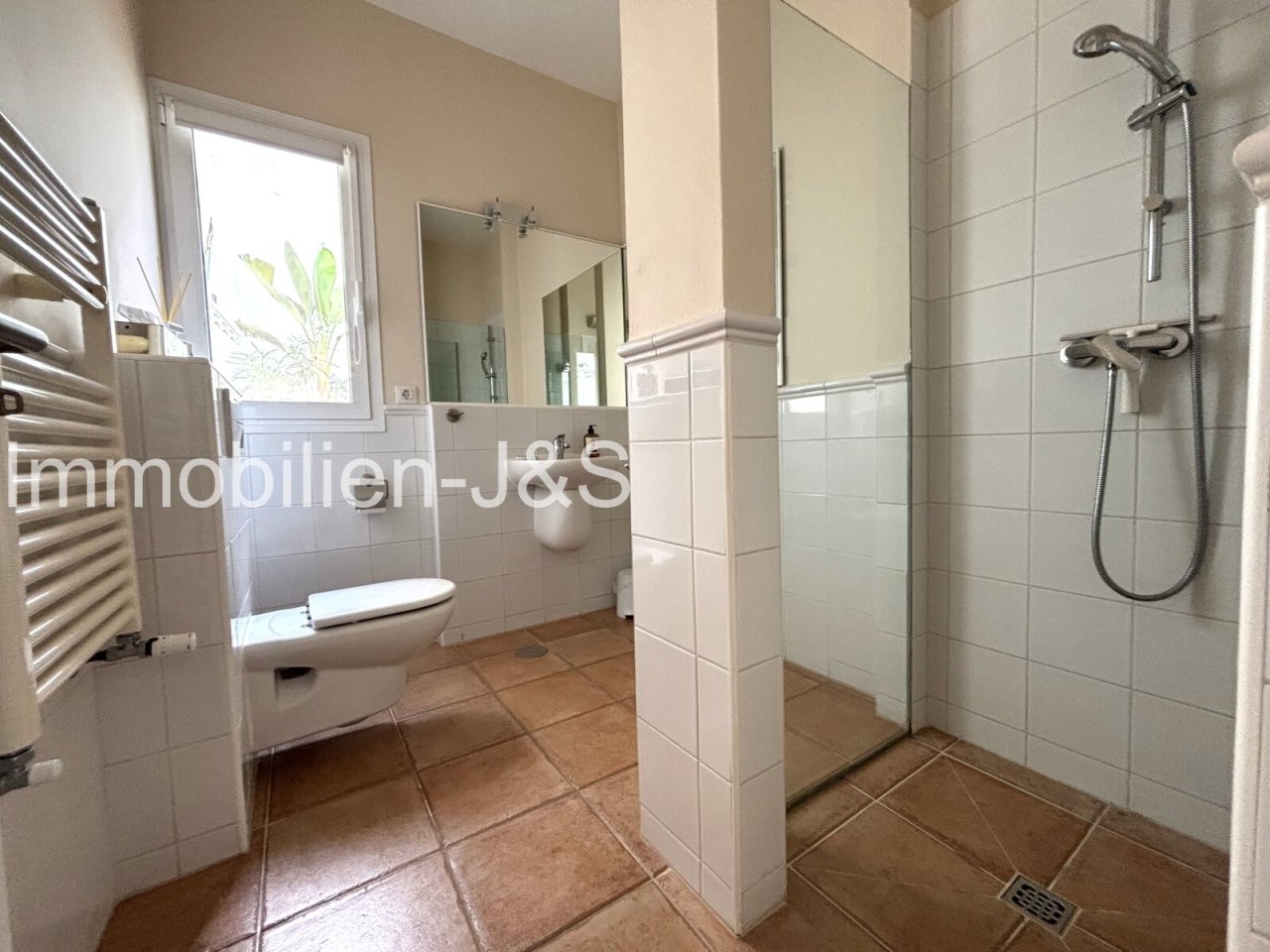 Bathroom Bathroom