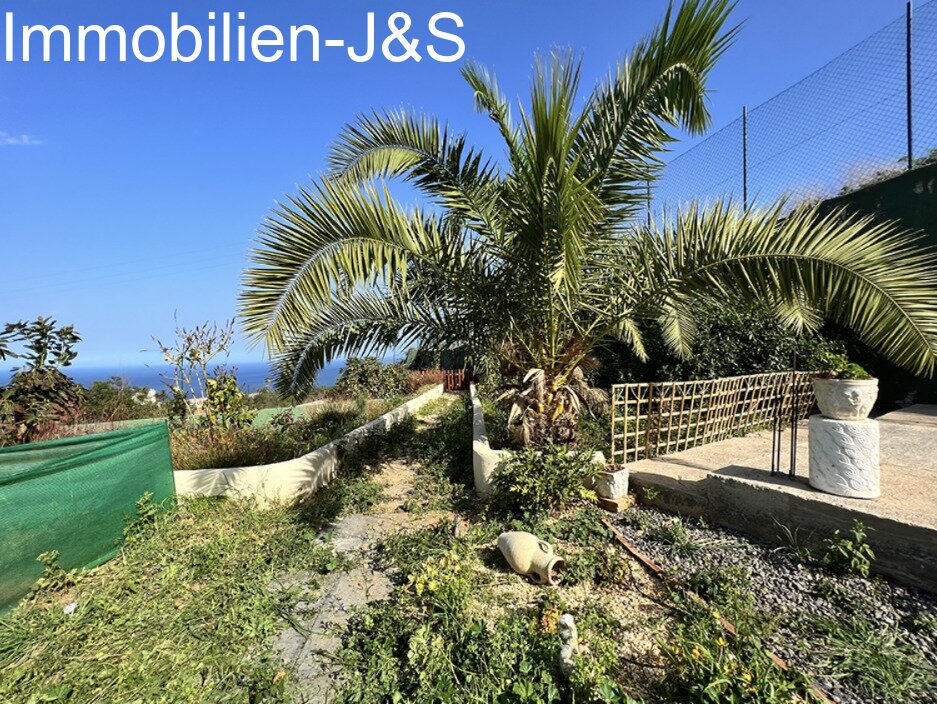 Acogedora casa con preciosas vistas al mar en una parcela de 7000 m².